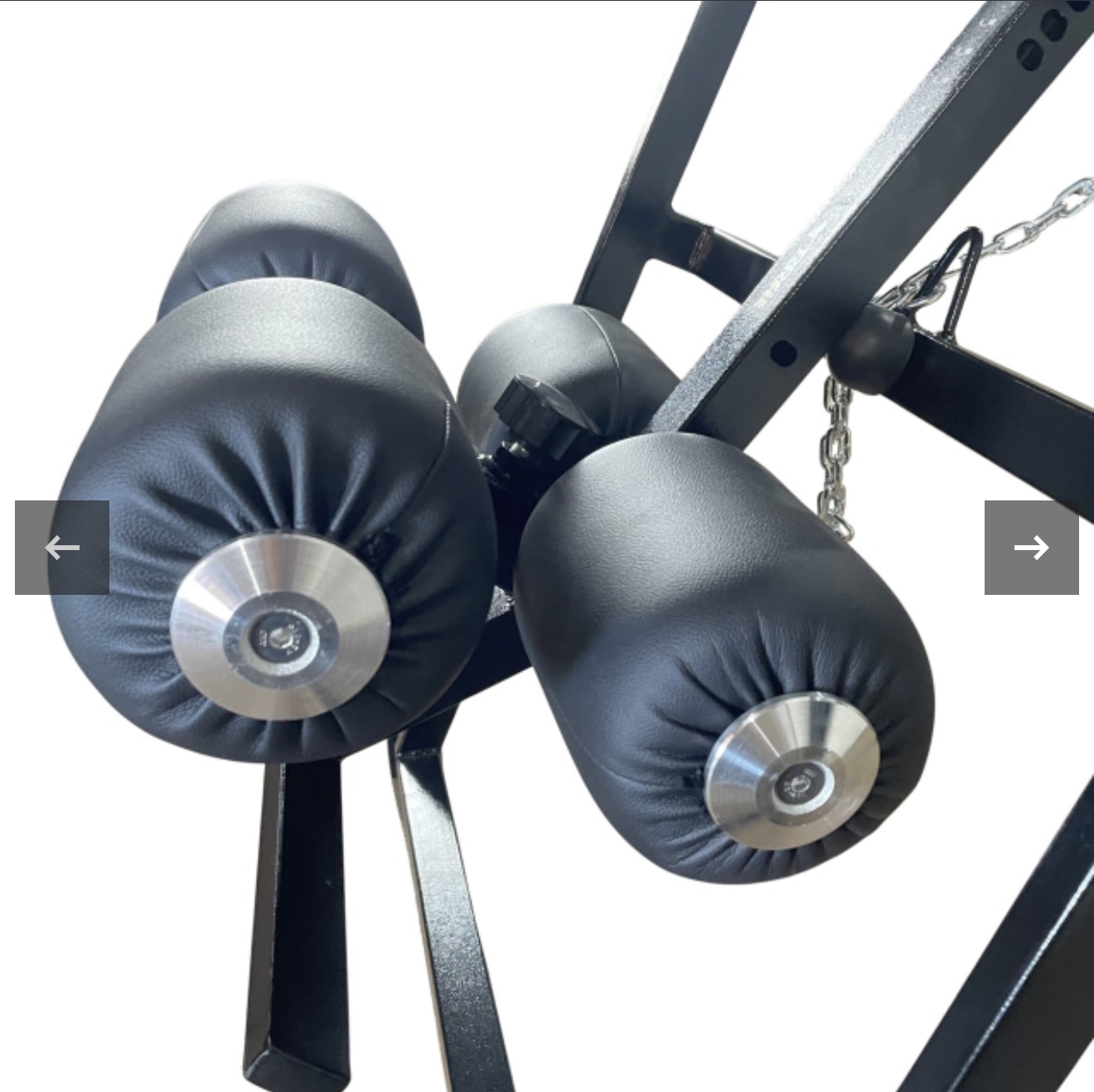 Detalhe dos apoios acolchoados da mesa RRFIT